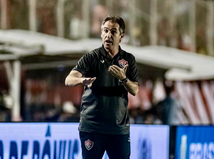 VITÓRIA SUPERA A PRIMEIRA “DECISÃO” COM AUTORIDADE, AVALIA LÉO CONDÉ