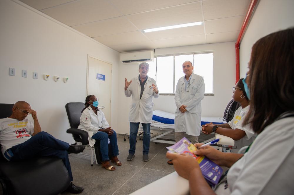 Prefeitura de Lauro de Freitas capacita profissionais de saúde no combate à dengue