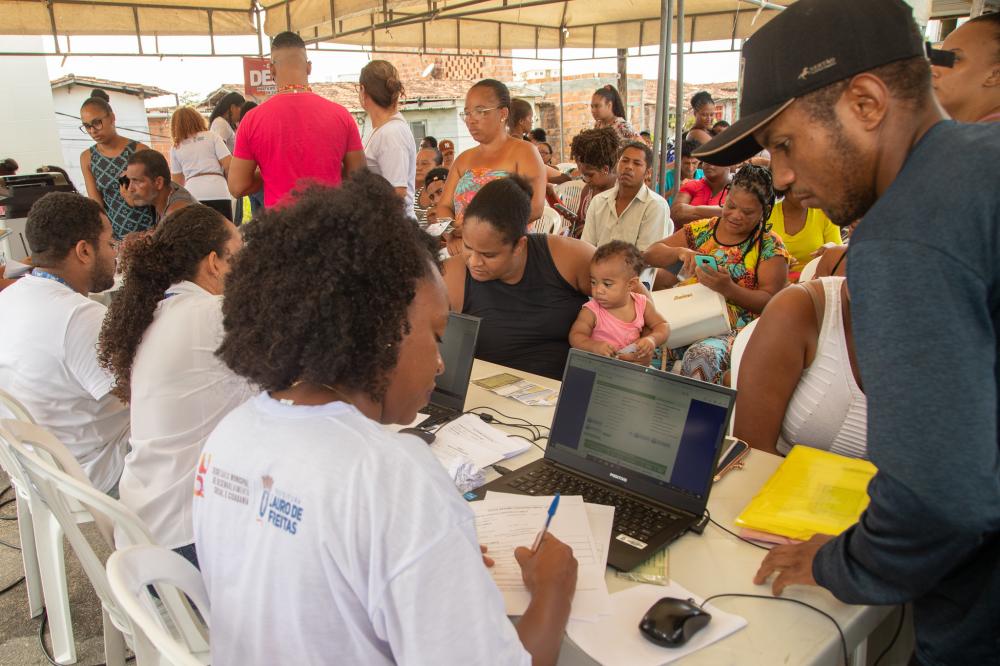 Caravana Social na Rua: Prefeitura leva serviços da Semdesc para os moradores de Itinga