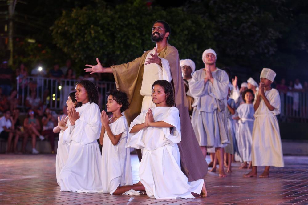 Paixão de Cristo da Bahia: evento na Praça da Matriz, em Lauro de Freitas, acontece sábado (23) e domingo (24)