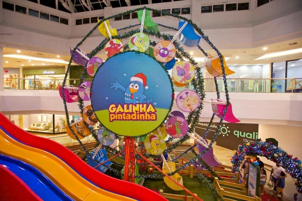 Parque Shopping Bahia inaugura Natal da Galinha Pintadinha com mix de atrações e a maior roda-gigante indoor do Brasil