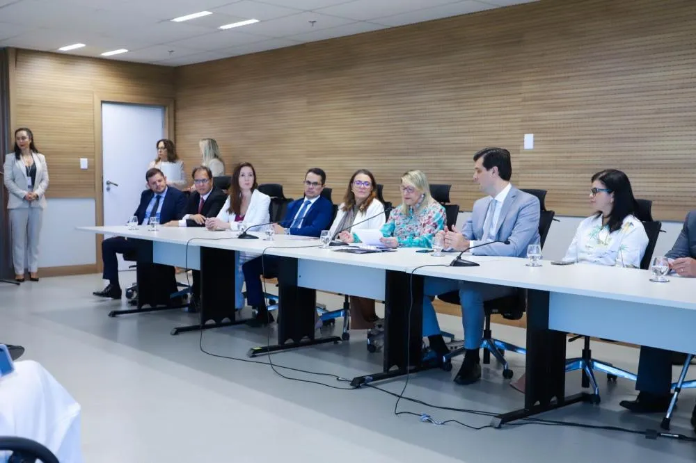 Lauro de Freitas firma acordo que simplifica resoluções de conflitos com órgãos judiciais
