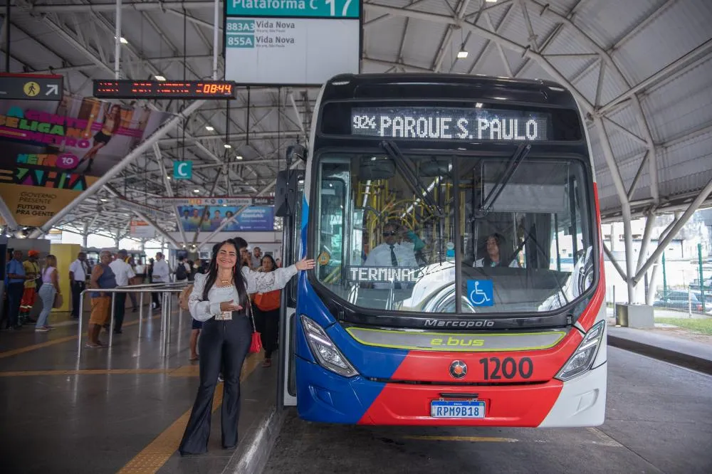 ÔNIBUS ELÉTRICOS: Prefeitura, em parceria com o Governo do Estado, amplia linhas em Lauro de Freitas