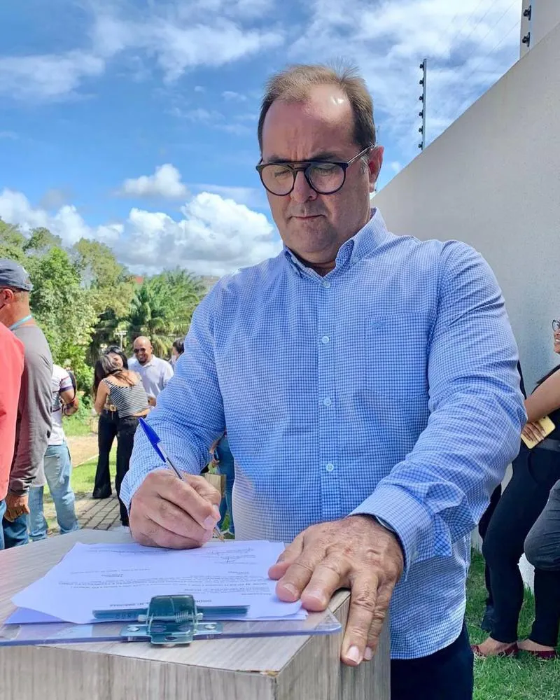 Lauro:Vidigal Cafezeiro vice-prefeito rompe com Moema e anuncia apoio a Débora Régis