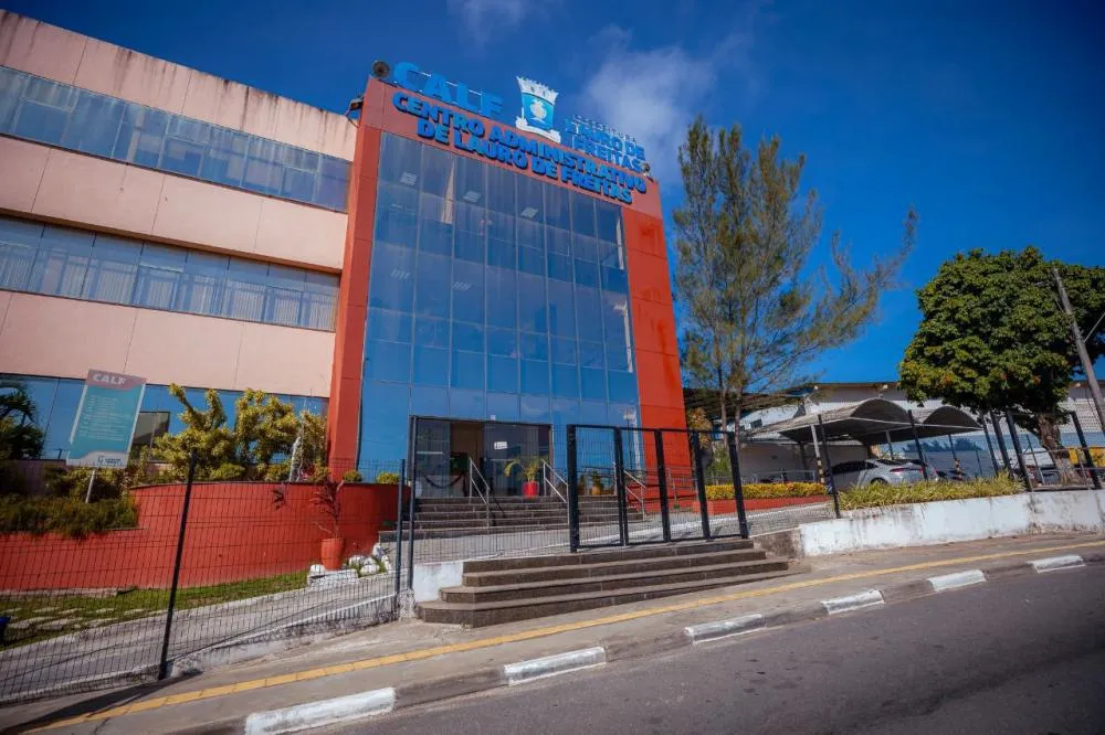 Prefeitura de Lauro de Freitas lança REDA 2026 com 432 vagas para professores