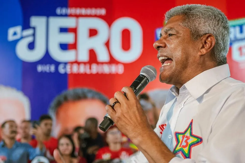 Durante evento em Salvador, Jerônimo afirma que fim da escala 6x1 é avanço para o país: “Brasil não pode andar para trás”